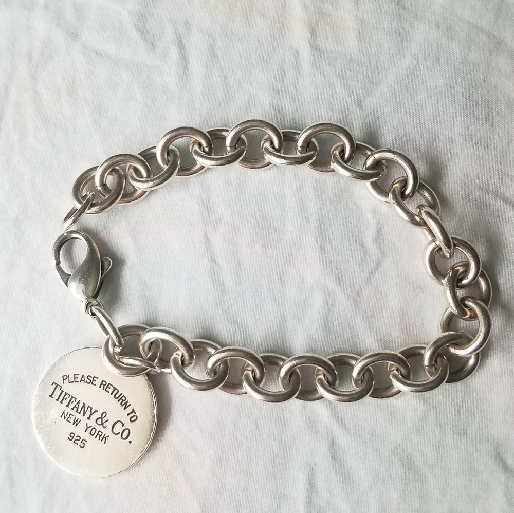 Tiffany &Co circle tag bracelet 7 inches